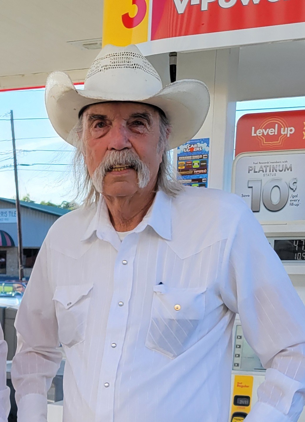 Obituary of Dewitt Dee Hutchinson