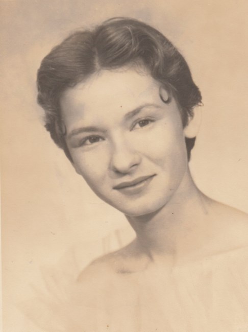 Obituary of Joan J Davis