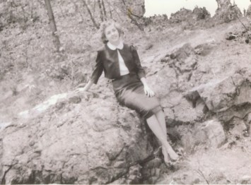 Obituary of Anne G. Luft