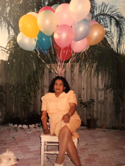 Obituary of Yolanda Peña