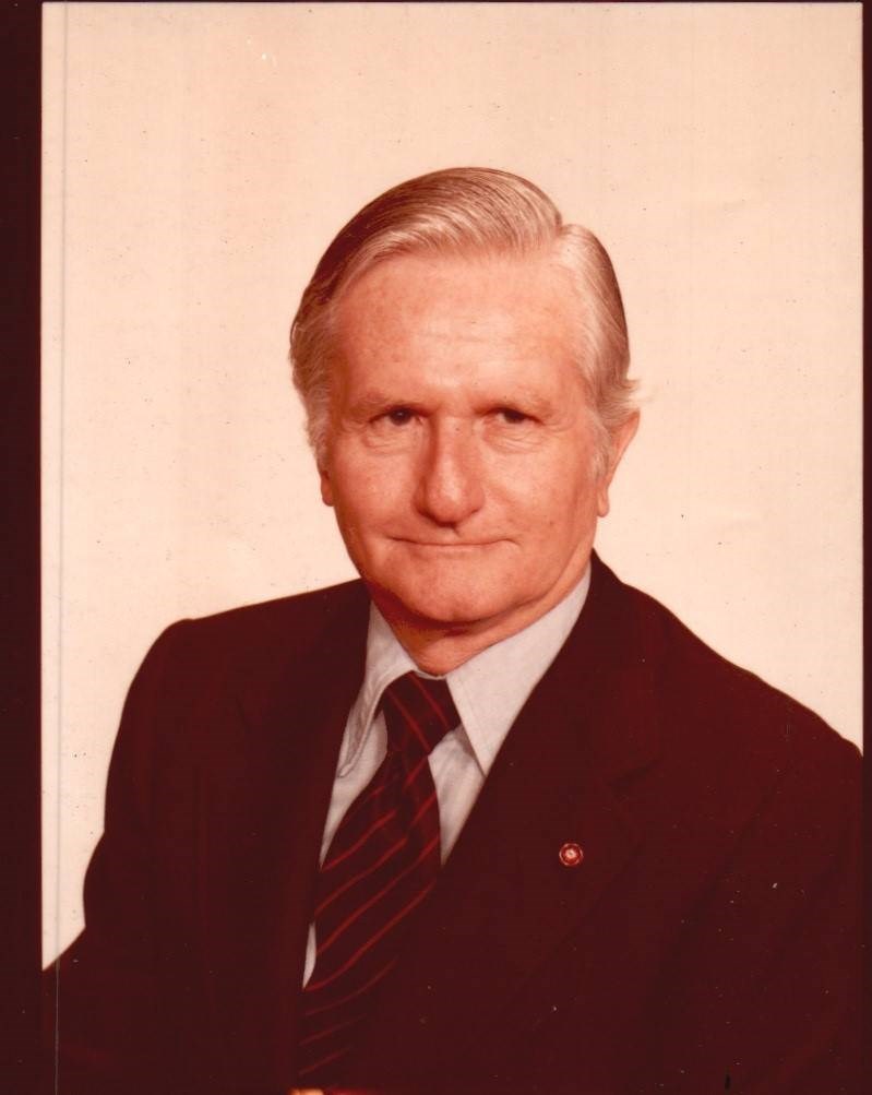 Obituary of Kenneth Hinds Chandler