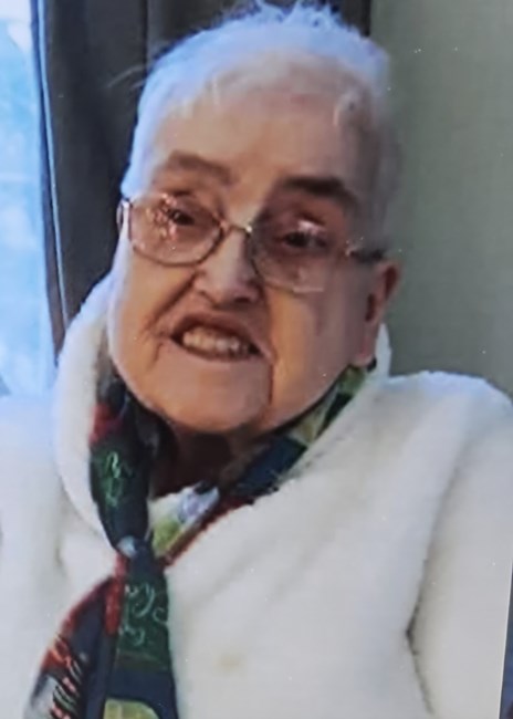 Obituary of Vivian Edna Thomas