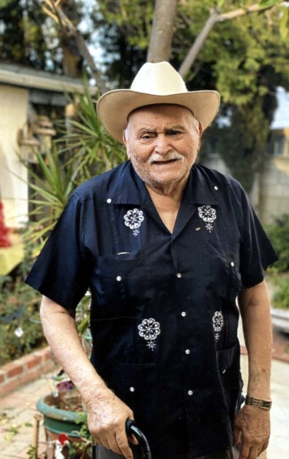 Obituary of Felipe Samano