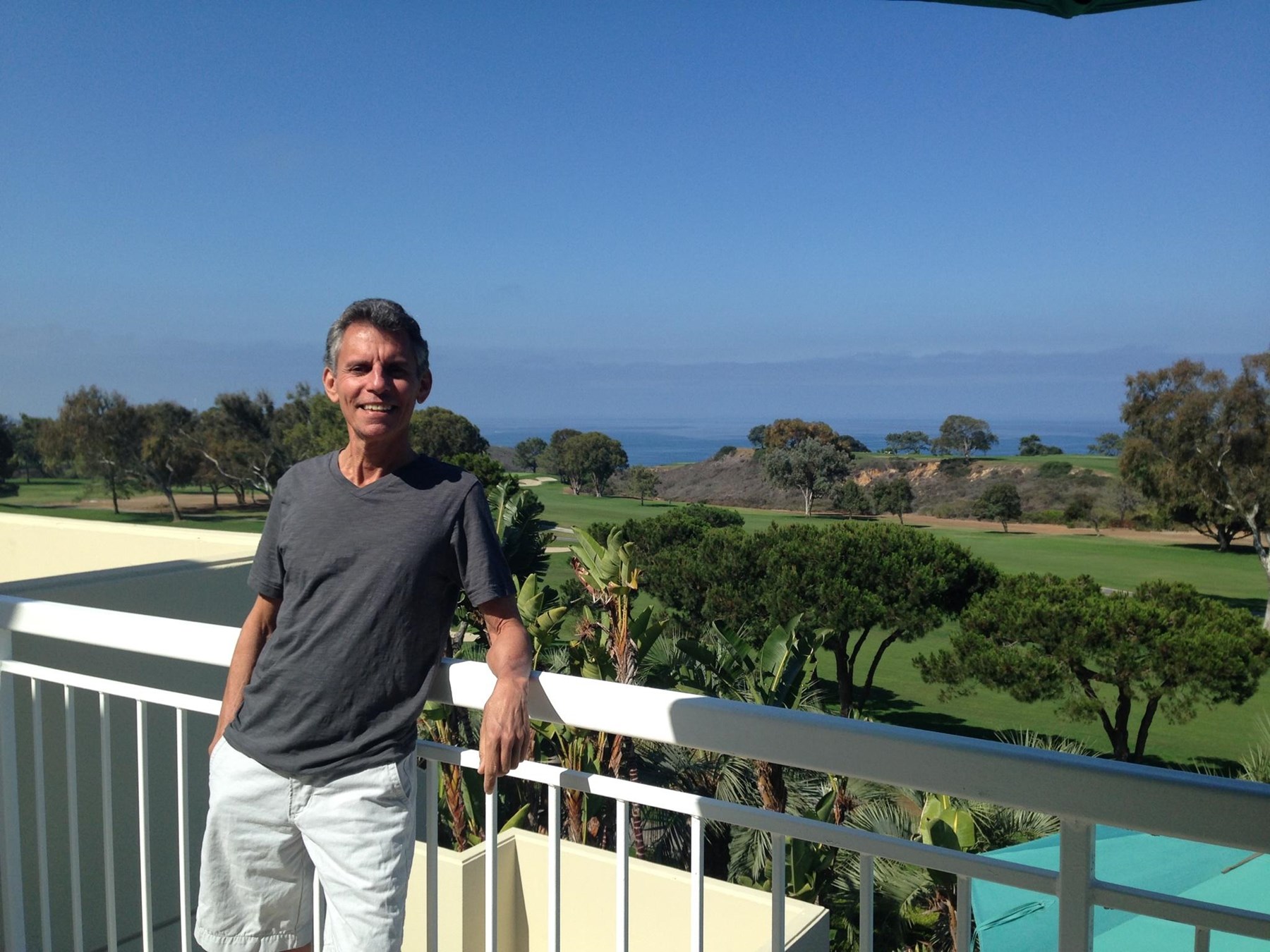 Obituario de Raymond Edward McCall