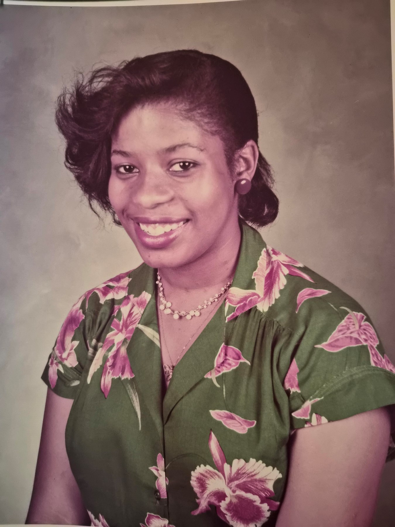 Obituary of Ms. Lavisa Davis