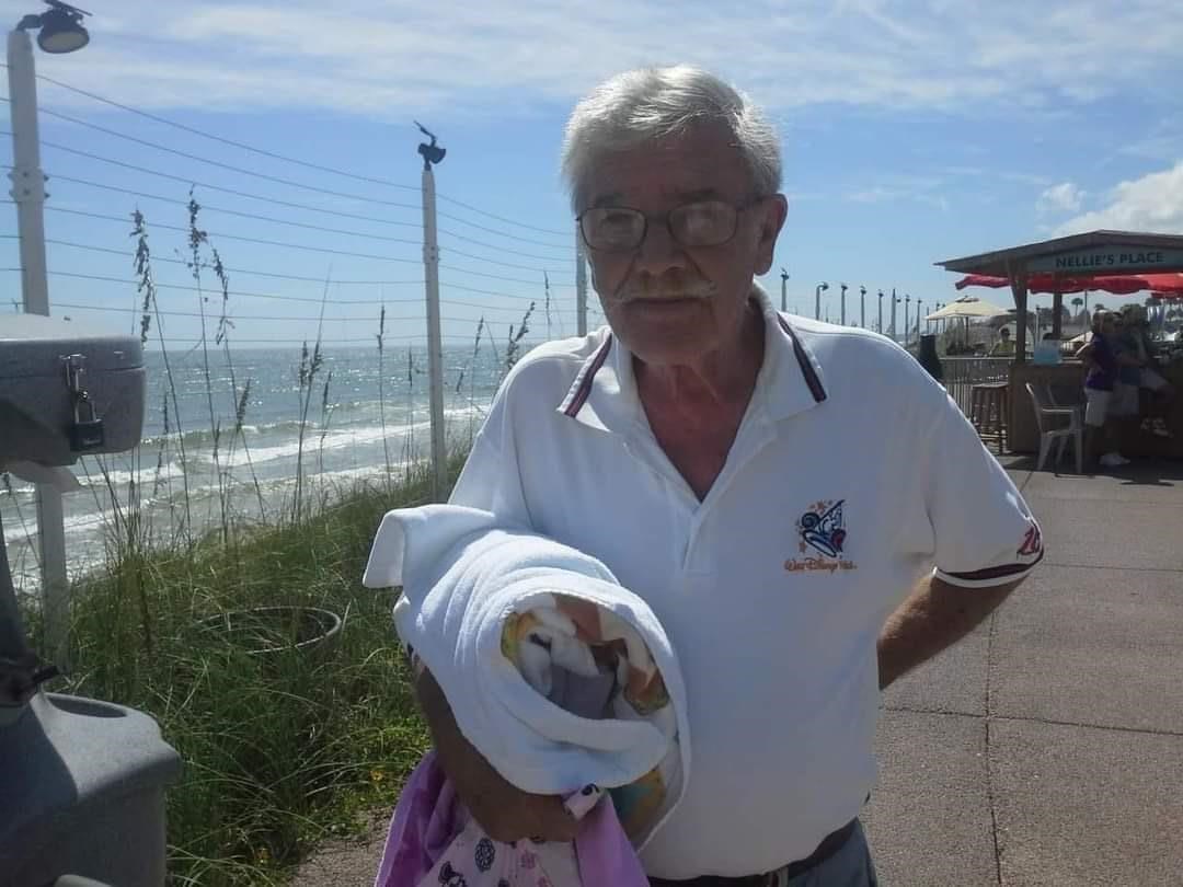 Obituary of Clyde Taylor Hux II