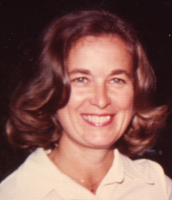 Obituario de Lois M Bensen