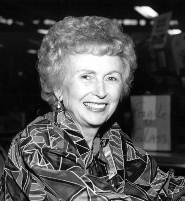 Obituary of Nola Faye (Hoffines) Schmoker