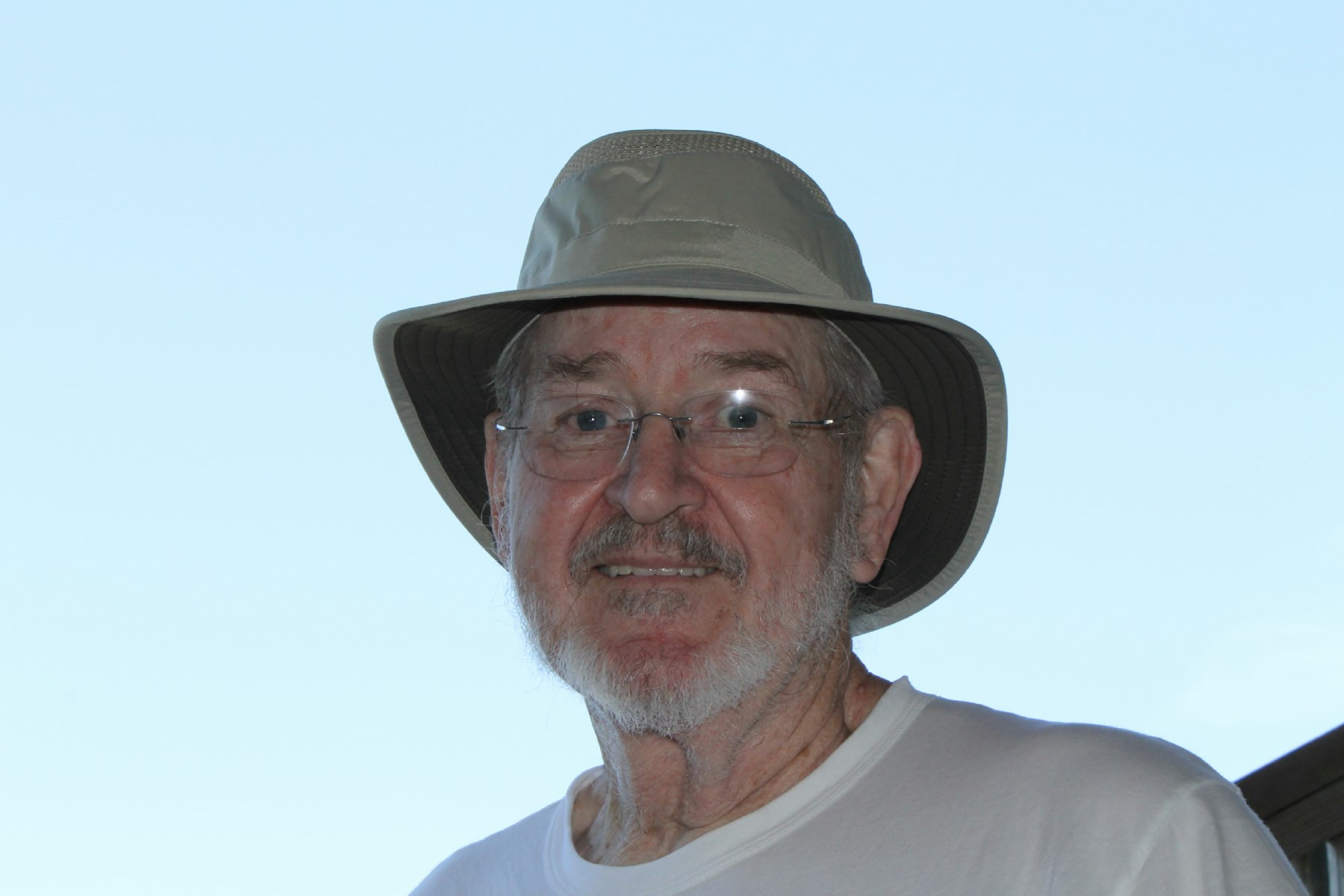 Obituary of Howell Eric Larson