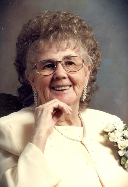 Obituario de Lorraine Adams