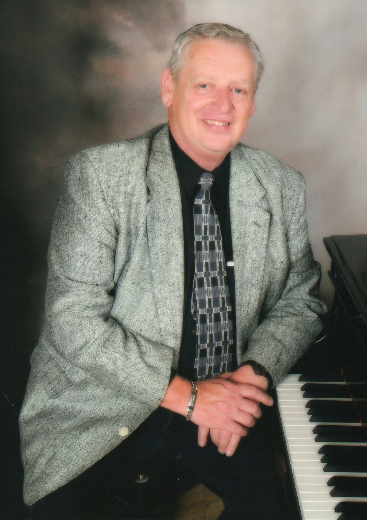 Obituary of Kenneth S. Kavis