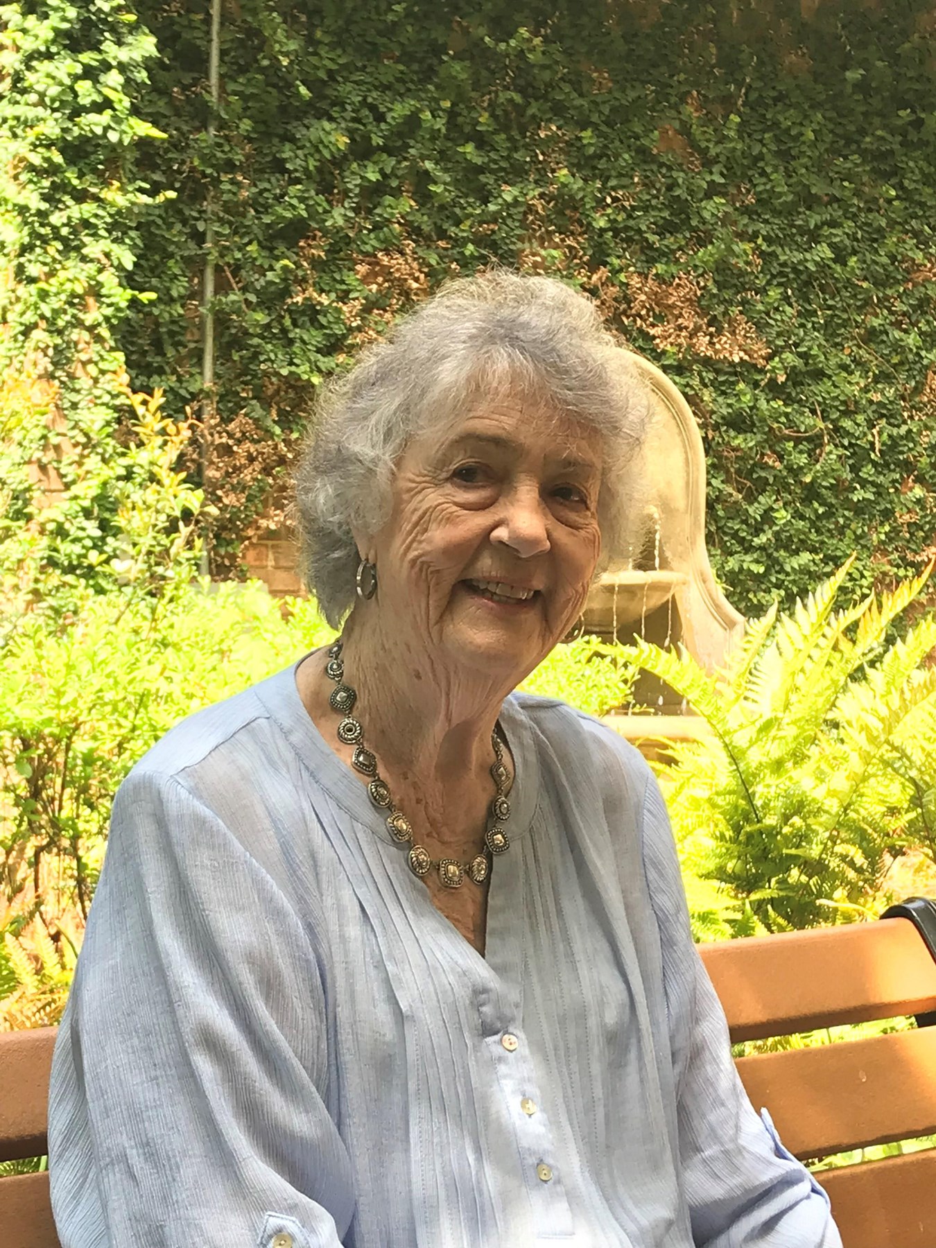 Obituary of Evielean Richards Howell