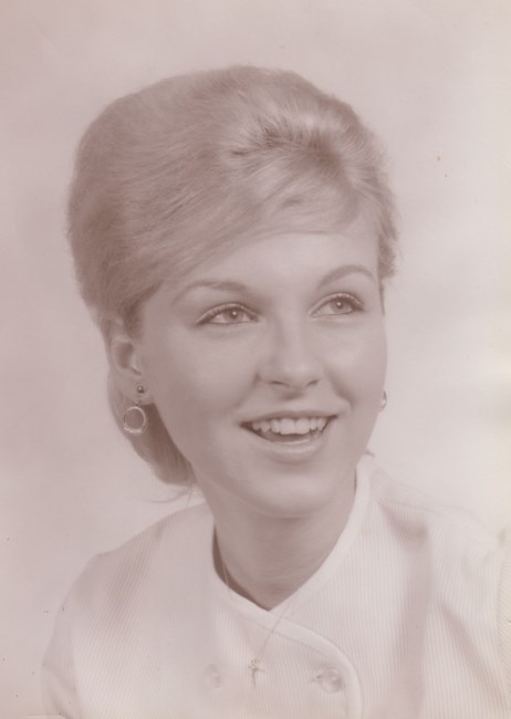 Obituary of Carolyn Audrey McIntyre Taylor