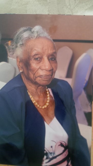Obituary of Marie Louise Holder Edwards