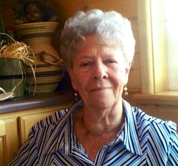 Obituary of Maxine Mills