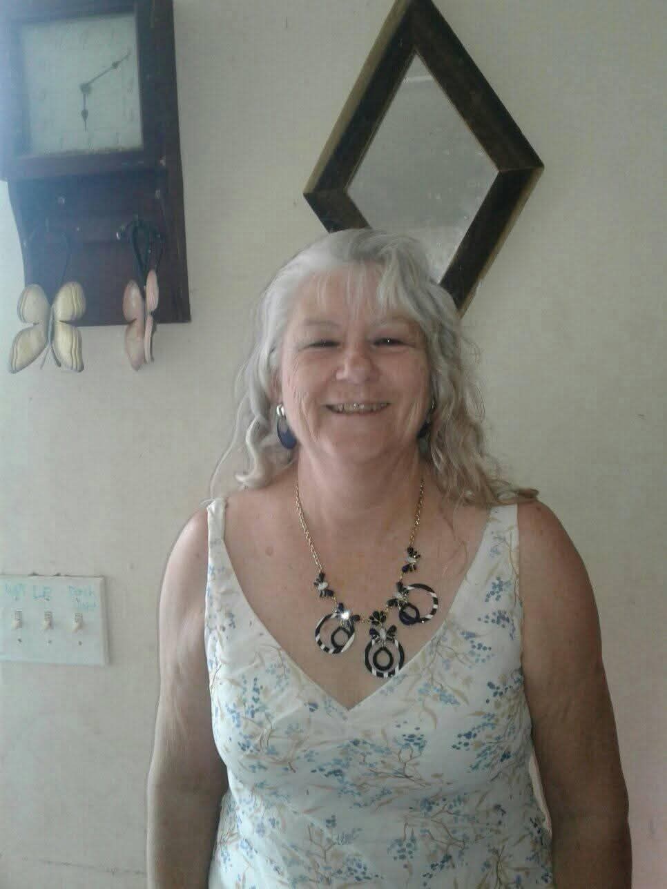 Obituario de Katherine "Kathie" Louise Henthorne