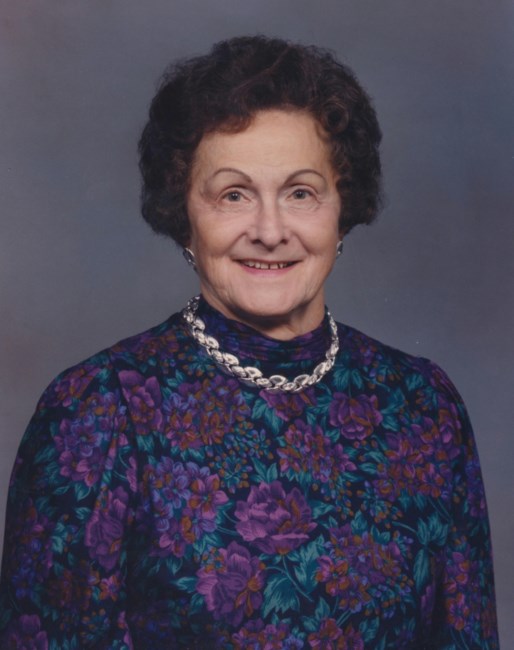 Obituary of Artisha Barbara Makarewicz