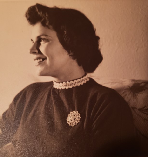 Obituary of Edna Rosina Vallee