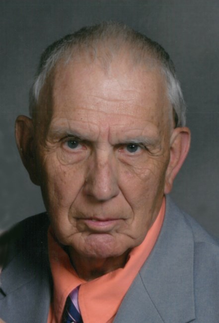 Avis de décès de James C. Goeglein