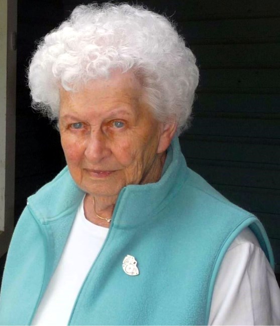 Obituary of Rosanne "Sis" Snow