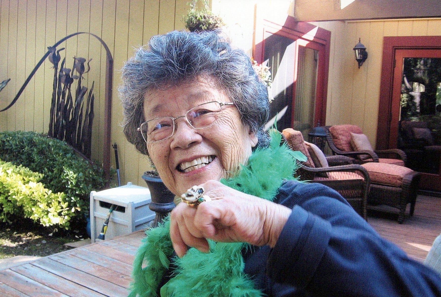 Obituary of Violet Tuey Lee