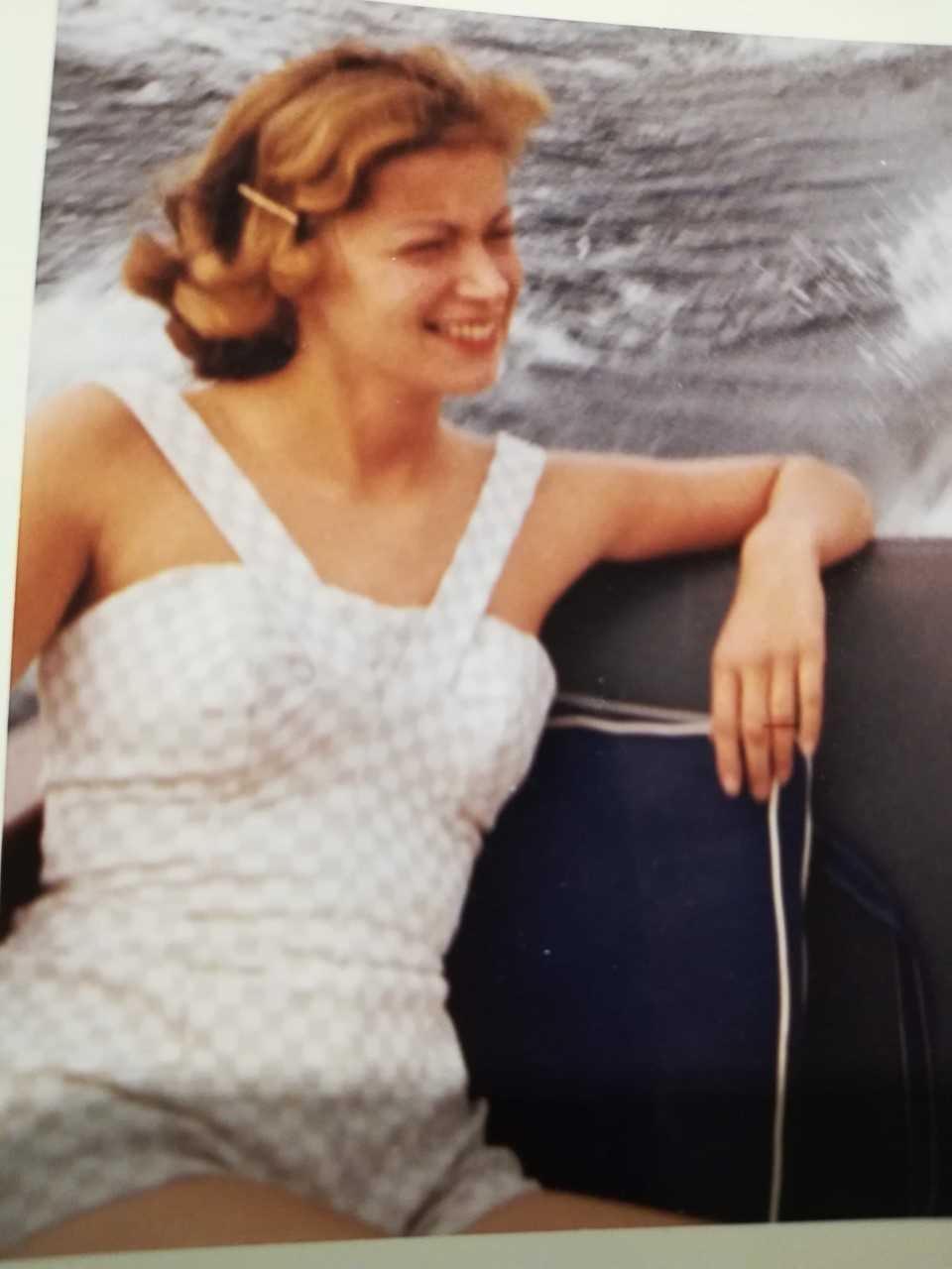 Obituary of Elizabeth Farnum Haigis