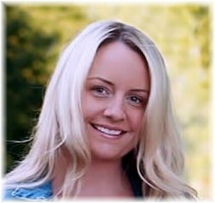 Obituario de Nicole Carol (Kahl) VanDriessche