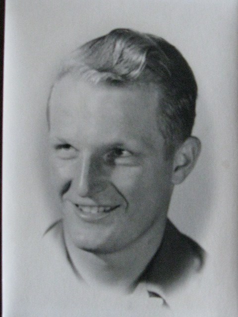 Obituary of Warren Russell Simon