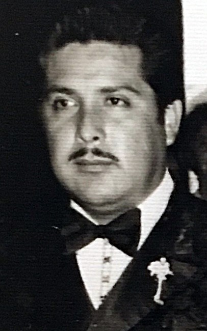 Obituary of Roberto Villa-Agundez