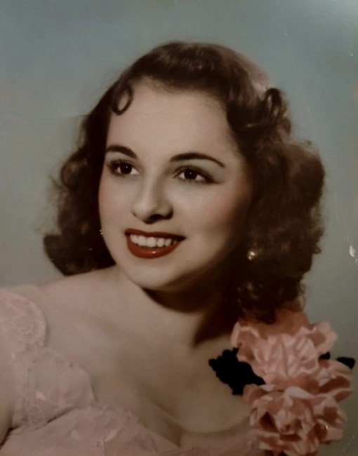 Obituary of Mercedes Martinez