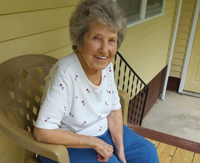 Obituary of Margie M. (Wallace) Smith