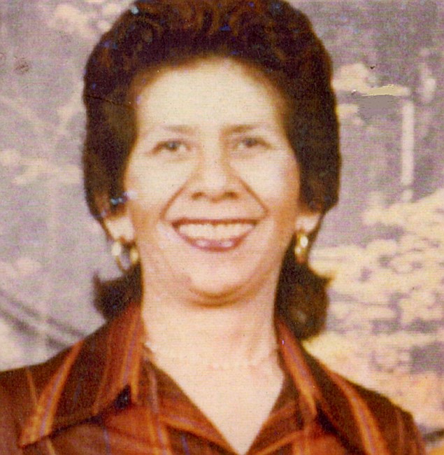 Obituario de Dolores V. Macias