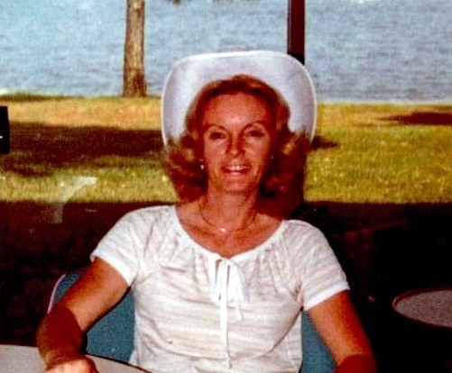 Obituary of Maureen T Maglio