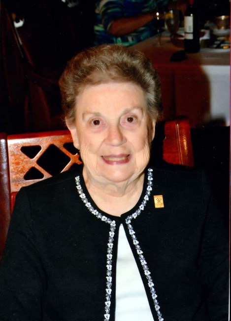Obituary of Marylyn Roome Voorhess