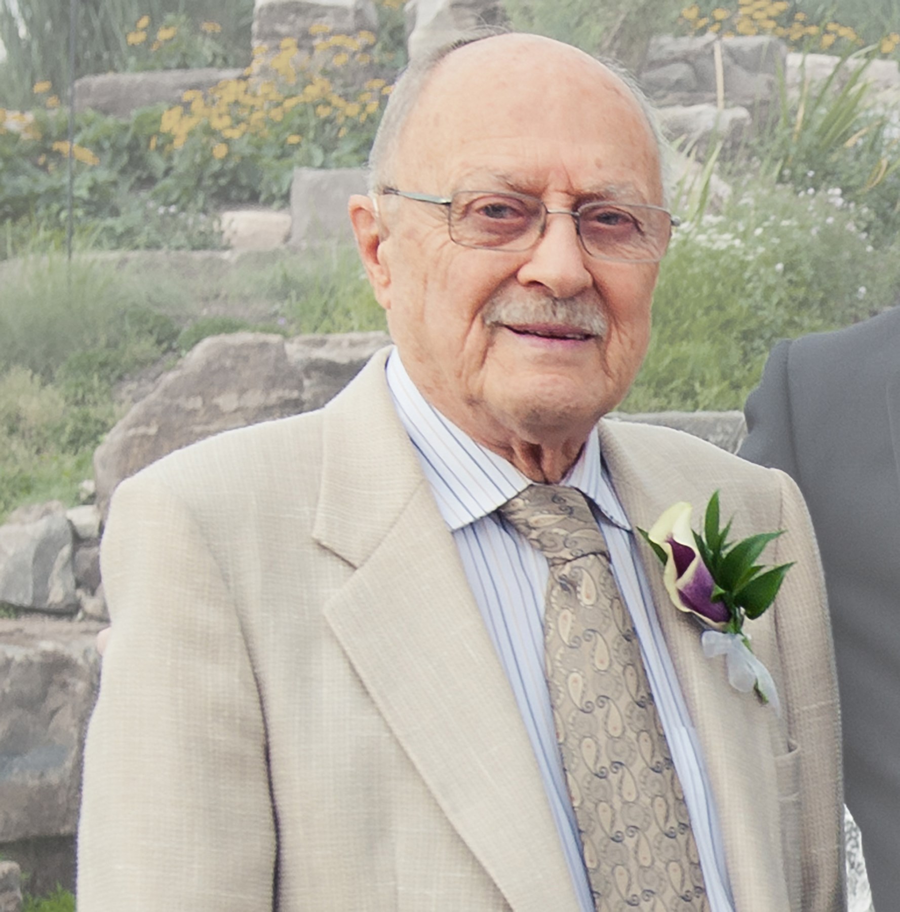 Struve And Laporte Funeral Chapel Obituaries - we0vxlx