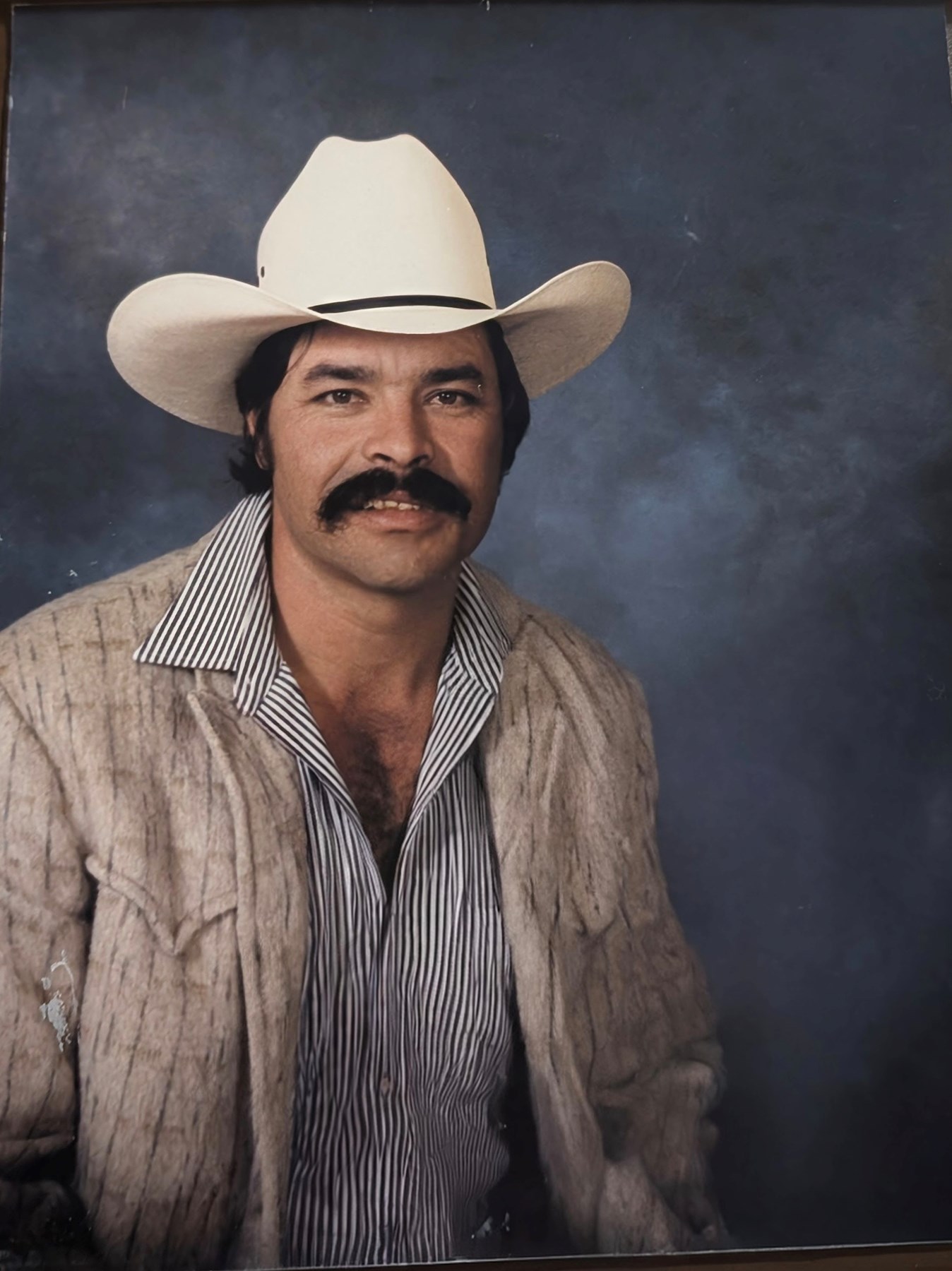 Obituary of Daniel Loya Apodaca