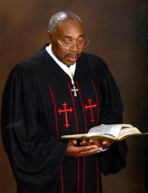 Obituary of Rev. Douglas Robinson Sr.