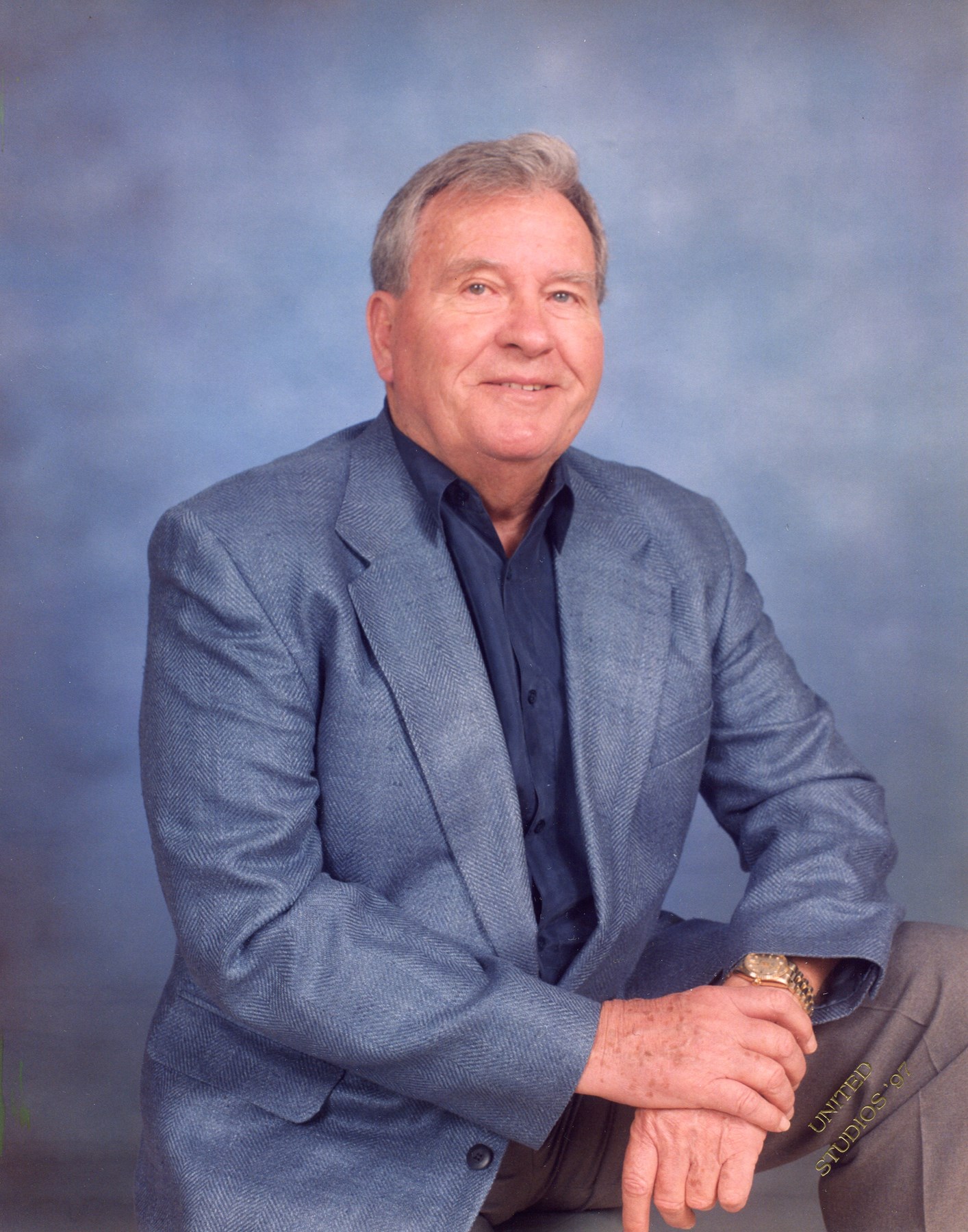 Obituary of Carl Hartzog