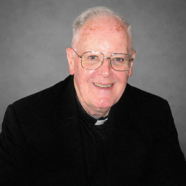 Avis de décès de Rev. Desmond McMahon