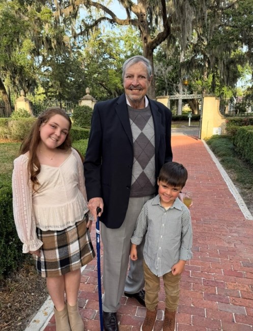 Obituary of Perry Franklin Castelvecchi