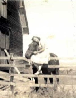 Obituary of Clara "Evie" Evelyn Larson