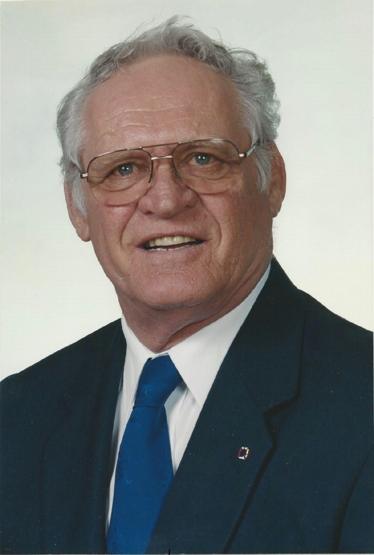 Obituary of Peter J. Lowy