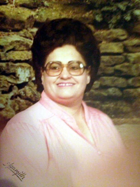 Obituary of Frieda M Webb