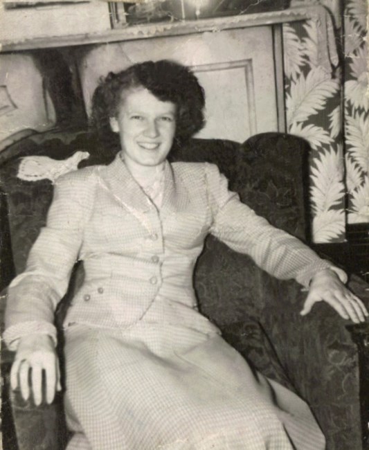 Obituary of Dorothy Lorraine Thornhill Parker