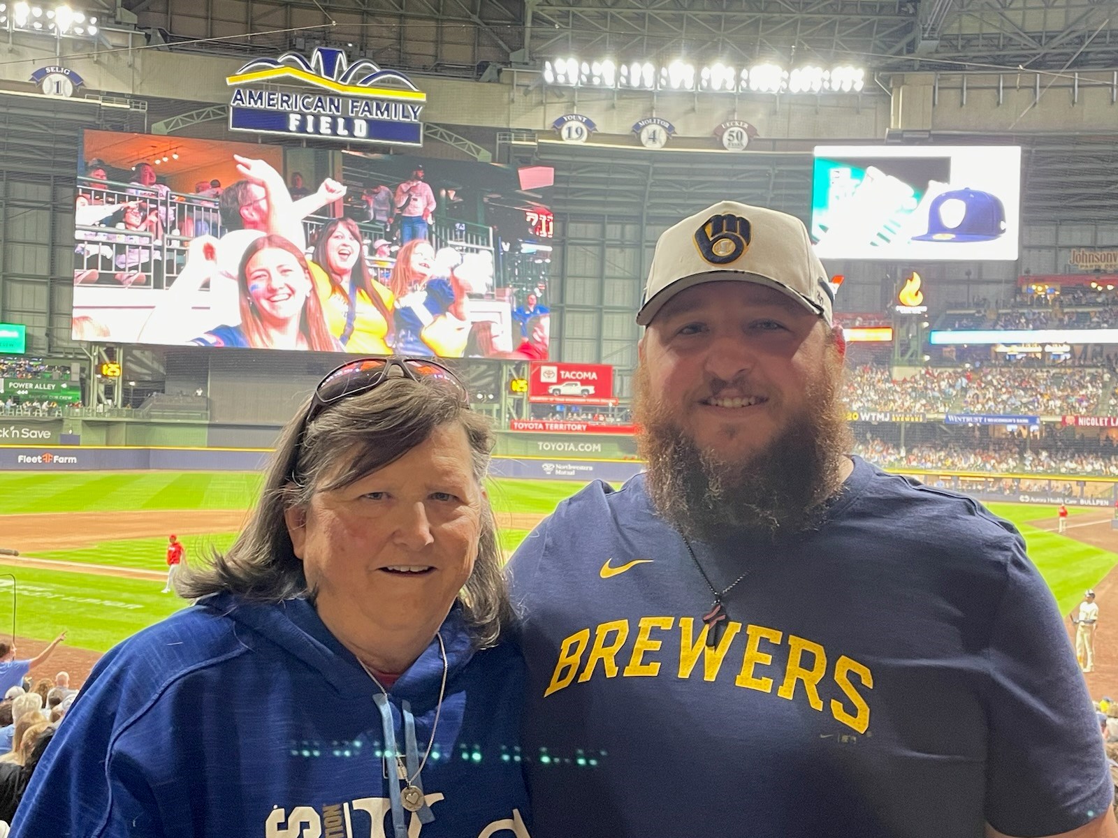 Obituary of Julia "Julie" Elaine Young Law