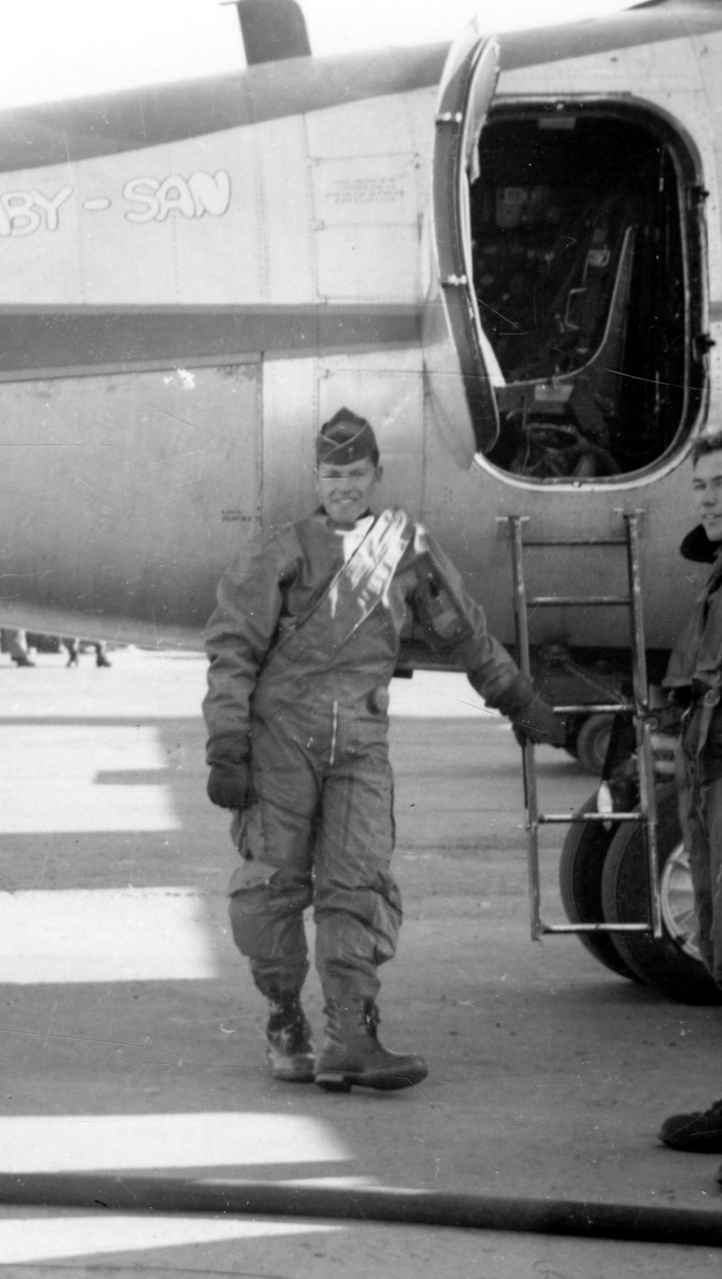 Obituary of Earl L. Huggins