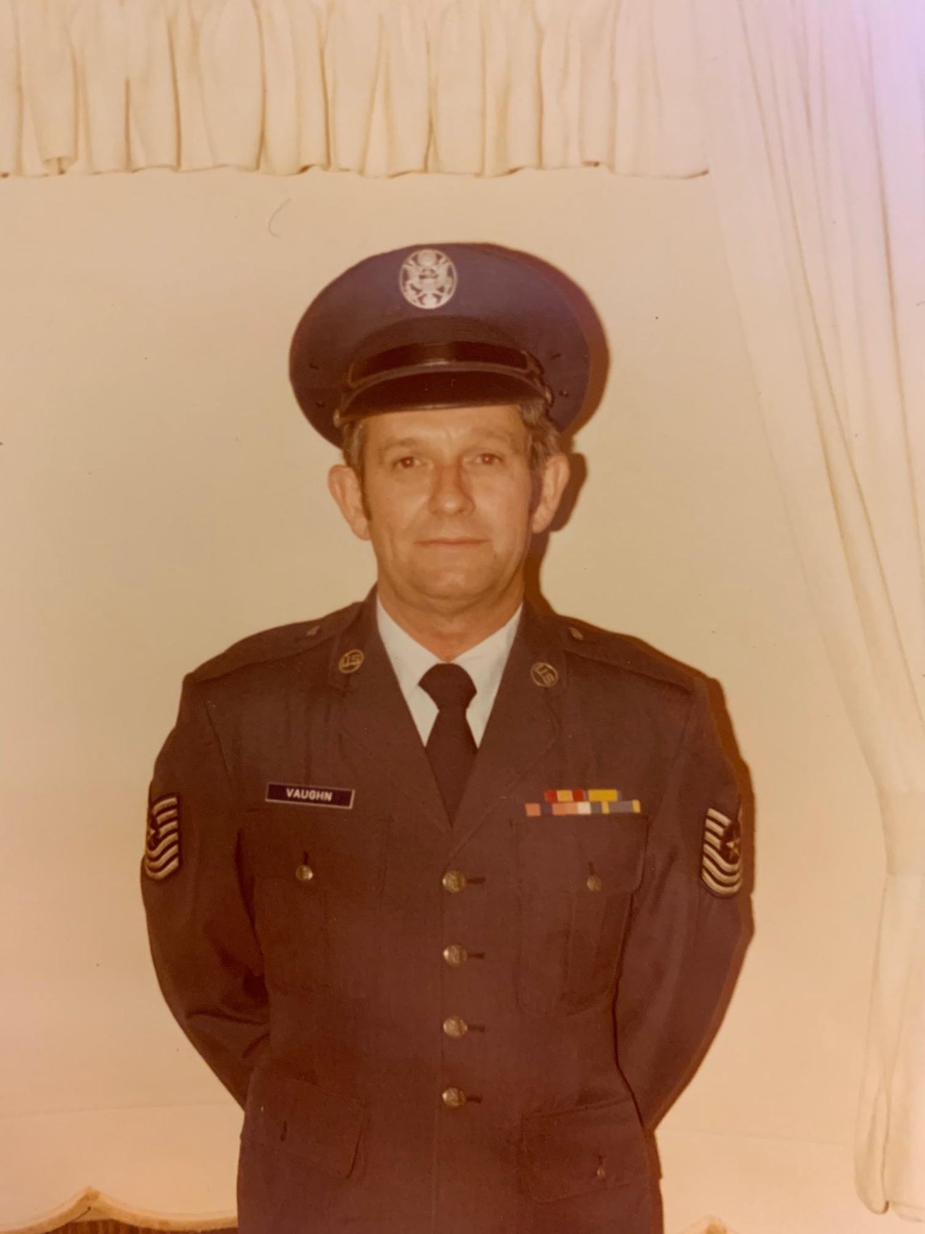 Obituario de Mr. William "Charlie" Vaughn