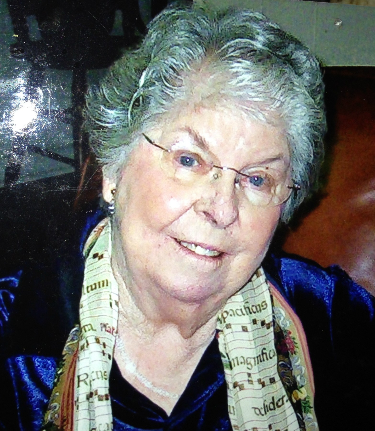 Vivian La Obituaries