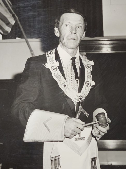 Obituary of Bruce Daniel Minchin