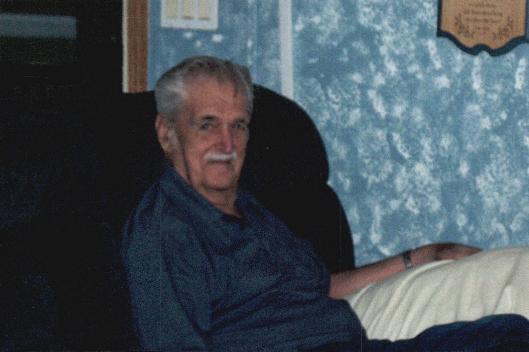 Obituary of Ralph E Stolze